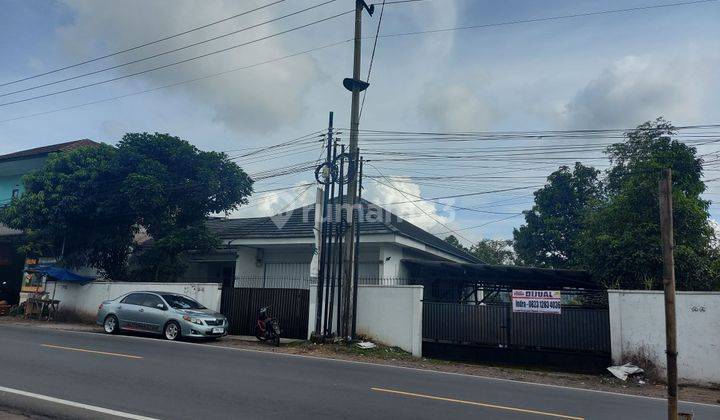 Rumah dan ruko  SHM Mainroad  Lokasi strategis 
Di sukabumi 
 1