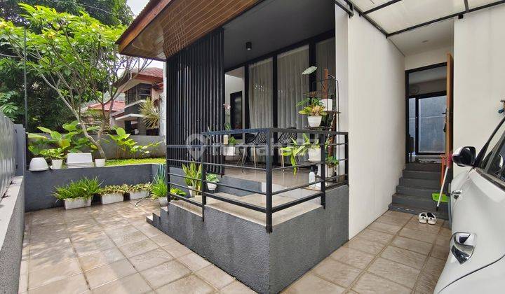 Rumah Semi Furnished Ada Kolam Renang Di Pondok Hijau Bandung