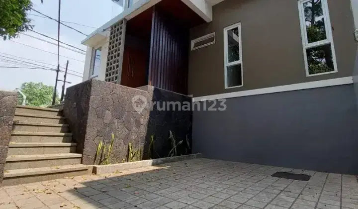 Rumah Modern Minimalis Siap Huni di Tubagus Ismail Dago 2