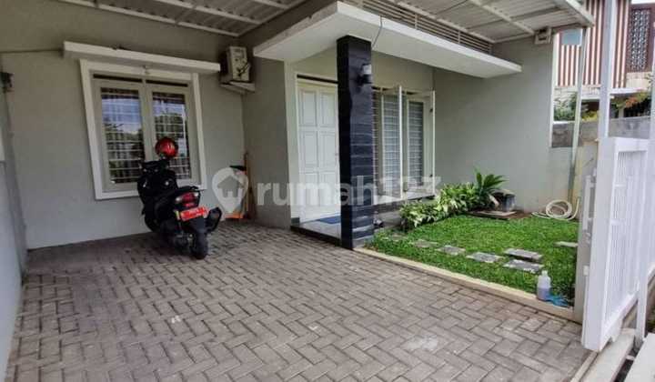 SHM House in Tanjung Sari Asri Residence Complex, Antapani 1