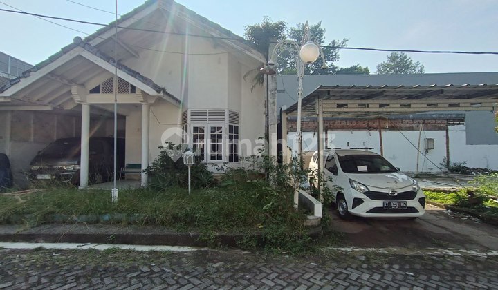 SHM House Near Cihampelas RS Boromeus Advent Ciwalk Bandung City 2