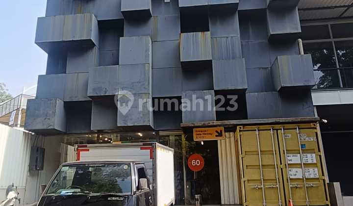 Rare! Famous Former Distro in Dago-Riau Wing Rare! Famous Former Distro in Dago-Riau Wing