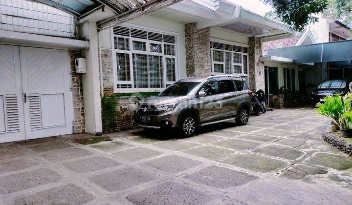 Rumah Klasik di Pusat Kota Sayap Riau Re Martadinata Bandung 1