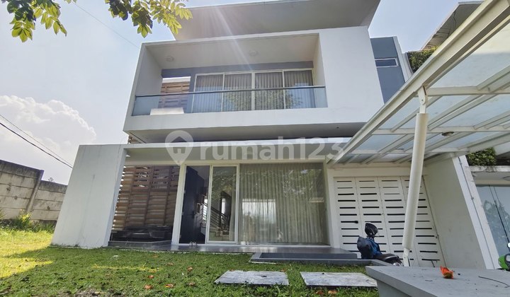 Rumah Villa Best View Area Sejuk dan Asri Khas Bandung Utara Dago Rumah Villa Best View Area Sejuk dan Asri Khas Bandung Utara Dago