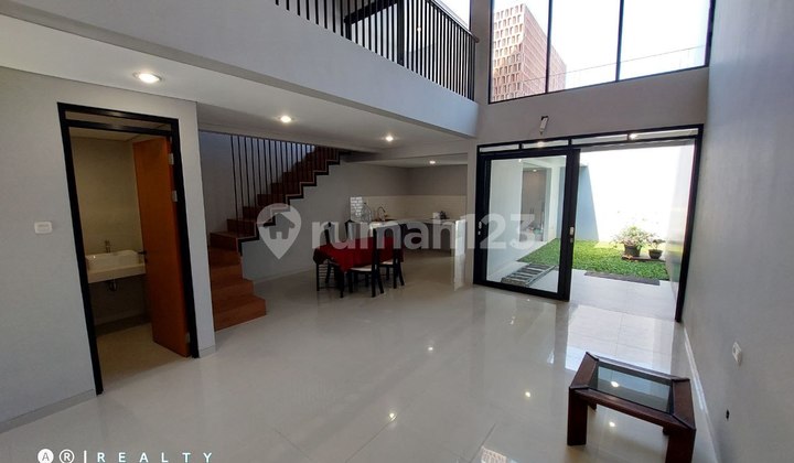 Rumah Baru Minimalis Modern Sayap Dago Komplek Cigadung Bandung