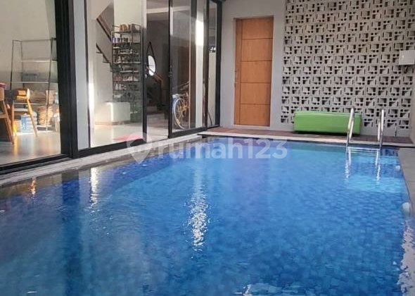 Rumah Mewah Dalam Cluster Dkt Sarana Olah Raga Arcamanik Bandung