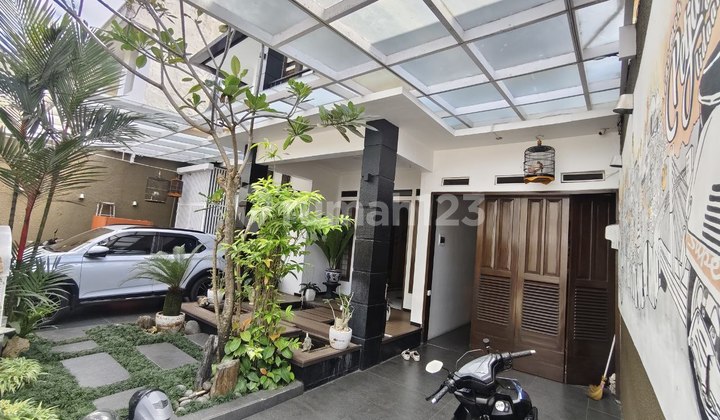 Rumah Mewah Jalan Lebar Dekat Hotel Horison Turangga Buah batu 