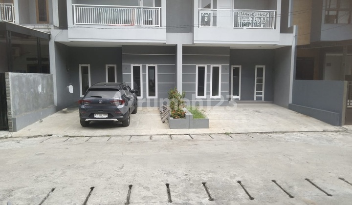 Rumah Baru 2 Lantai Harga Murah Letak Strategis Di Pusat Kota