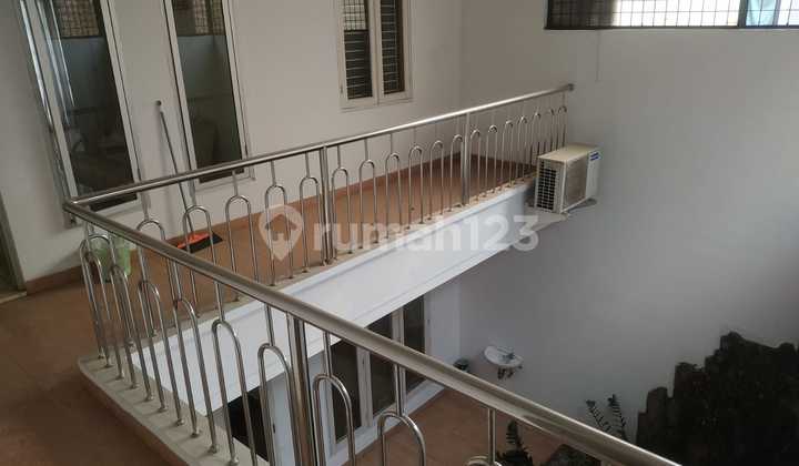 Rumah 2 Lantai Murah Letak Strategis Lingkungan Nyaman