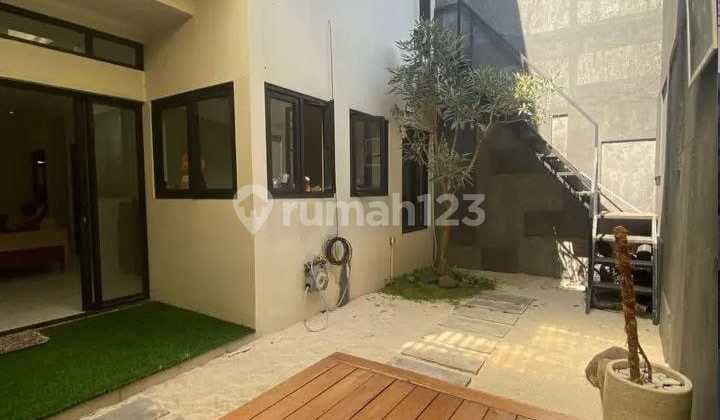 modern contemporary house antapani bandung 2