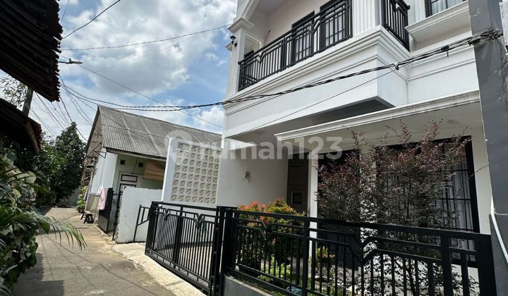 Rumah Induk Plus Kontrakan 2 unit Dijual Murah di Jagakarsa Jsksa