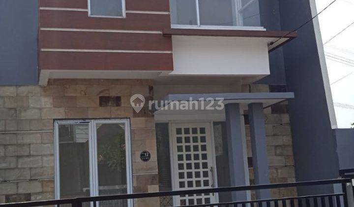 Rumah Cantik Modern Siap Huni Dekat Ke Stasiun Mrt Lebak Bulus 2