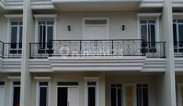 Rumah Lux 2 Lantai Brand New Dekat ke Stasiun Depok Lama 4