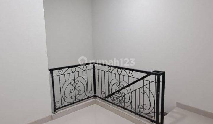 Rumah Lux 2 Lantai Brand New Dekat ke Stasiun Depok Lama 11