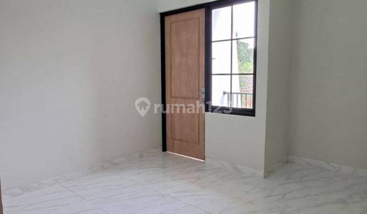 Rumah 2 Lantai Brand New Dekat Pemkot Depok dan Stasiun Depok 9