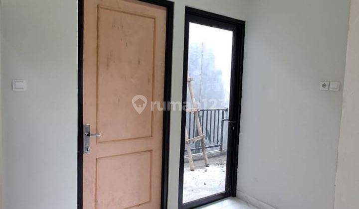 Rumah 2 Lantai Brand New Dekat Pemkot Depok dan Stasiun Depok 11