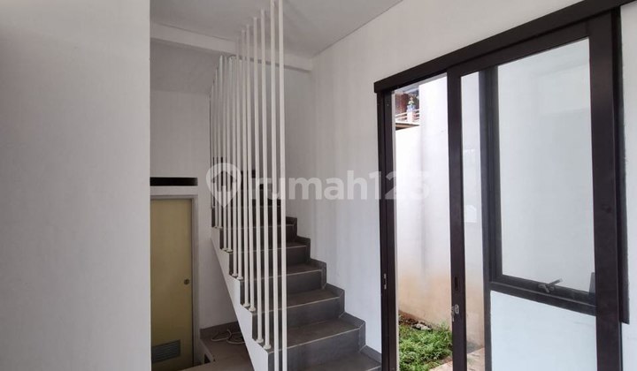 Rumah 2 Lantai Minimalis Modern di Mekarsari Cimamggis Depok 7