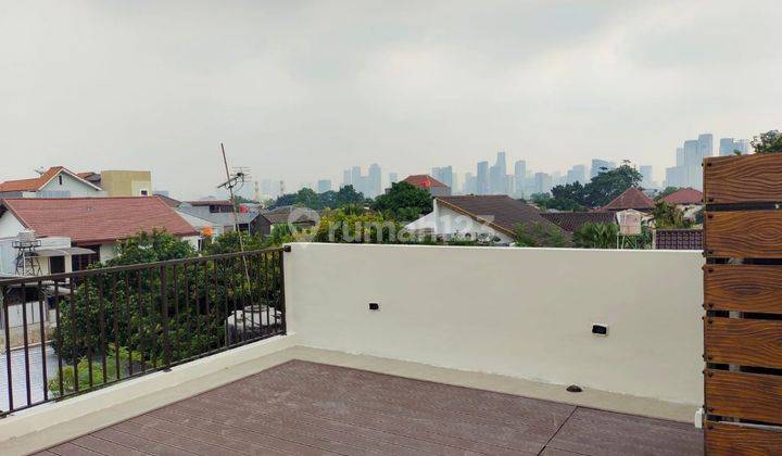 Rumah Lux 3 Lantai Lingkungan Elite di Duren Tiga Jaksel 22