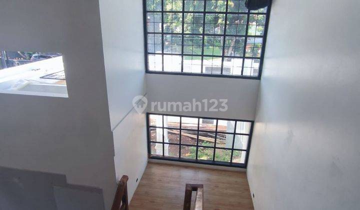 Rumah Luas Lingkungan Elite Komplek Palem Kartika Bambu Apus 2