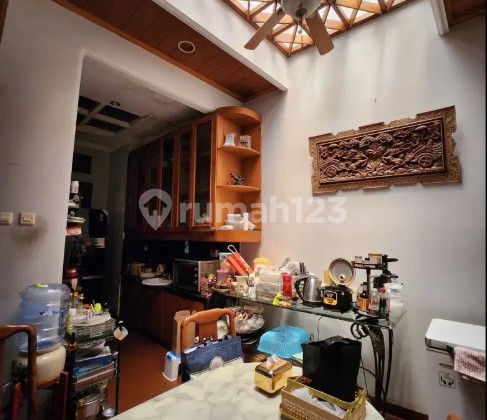 Affordable Hook House with Spacious Land in Tanah Kusir, Kebayoran Lama 2