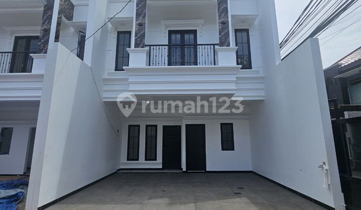 3-Story House Ready to Occupancy with Beautiful Rooftop in Kebagusan, South Jakarta