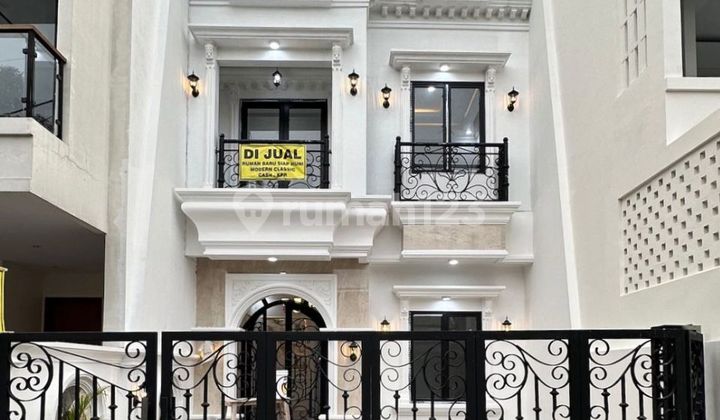 Rumah Lux Plus Rooftop Cantik Siap Huni di Cipedak Jagakarsa