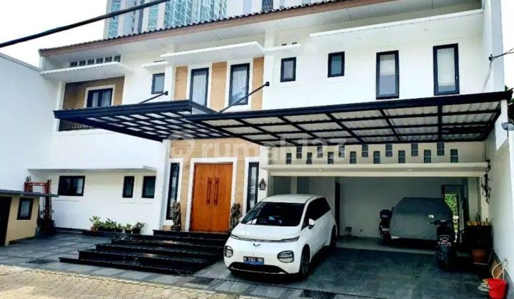 Rumah Mewah Siap Huni Dalam Cluster Elit di Kemang Selatan