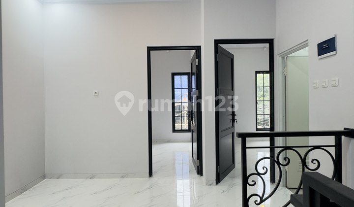 Beautiful Small House Ready to Occupy in Ciganjur Area, Jagakarsa 2