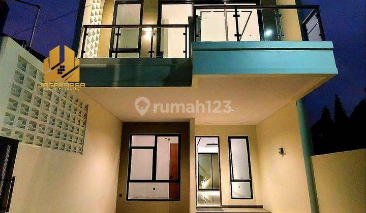 Rumah Lux Murah Ada Rooftop Cantik Siap Huni Di Jagakarsa  1