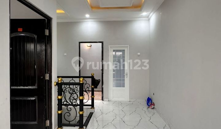 Rumah Lux Plus Rooftop Cantik Siap Huni di Cipedak Jagakarsa 2