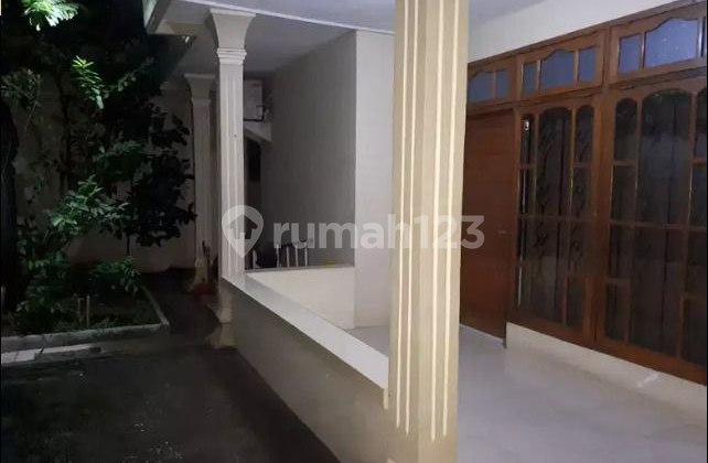 Beautiful 2-Story House Ready to Occupy in Rawamangun, East Jakarta 2