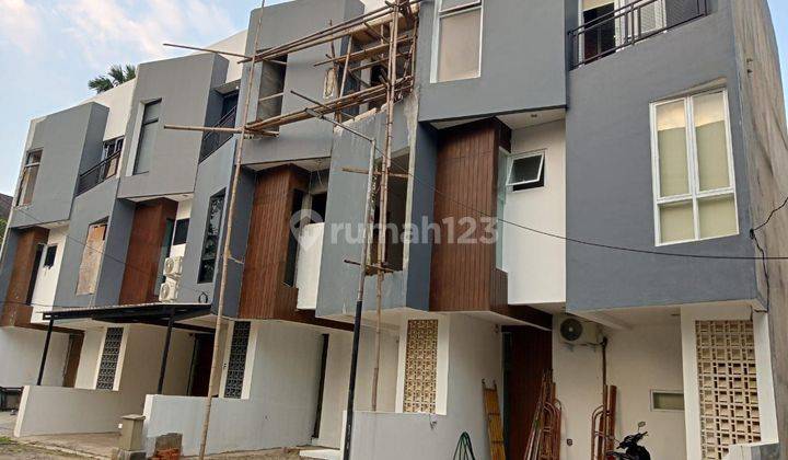 Rumah Lux Industrial Modern 2km Ke Stasiun Mrt Lebak Bulus 2