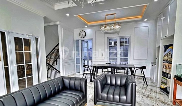 Rumah Lux Modern 3 Lantai Siap Huni di Pejaten Barat Jaksel 2