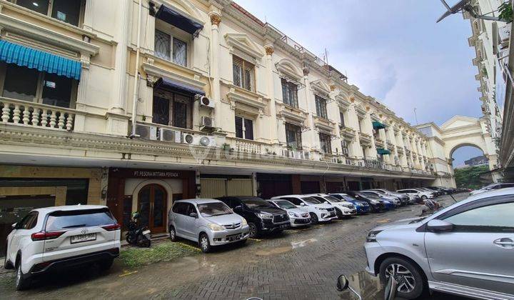 Ruko Murah 3,5 Lantai Royal Palace Tebet Jaksel Siap Huni 1