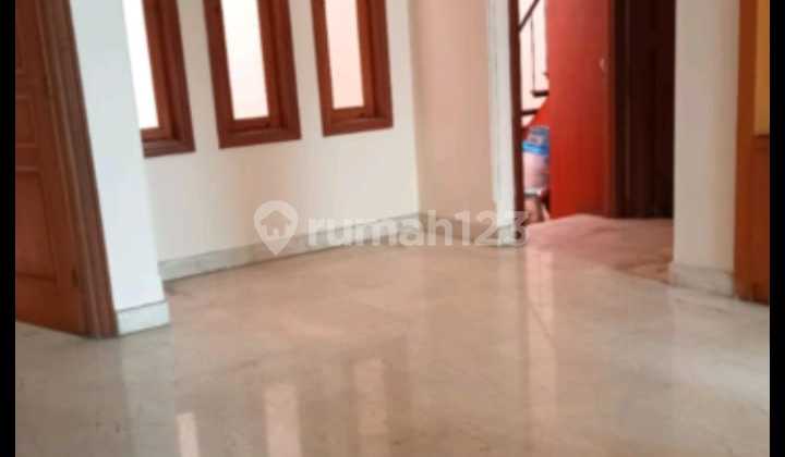 Dijual Rumah Bagus 3,5 Lantai Full Marmer di Rawamangun Dijual Rumah Bagus 3,5 Lantai Full Marmer di Rawamangun