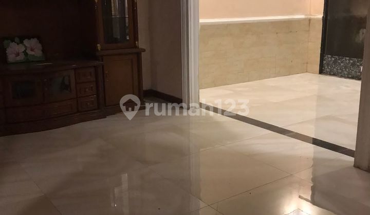 For Sale Beautiful 2-Story 3BR House in Penggilingan, East Jakarta For Sale Beautiful 2-Story 3BR House in Penggilingan, East Jakarta