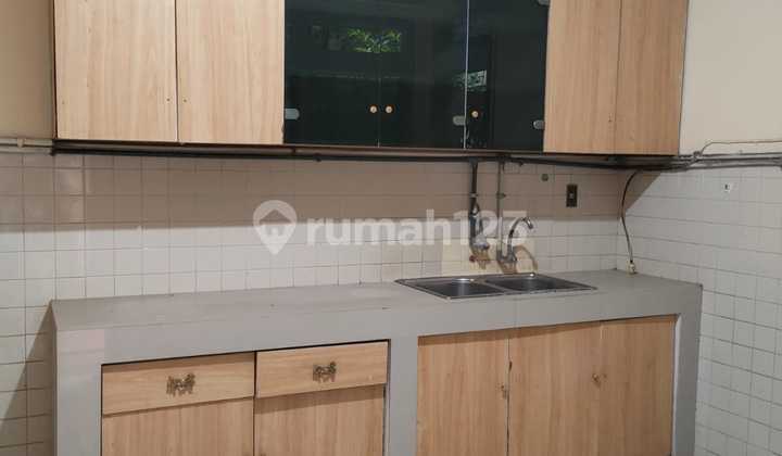 For Sale: Below Market Price 2.5-Story House in Central Jakarta 2