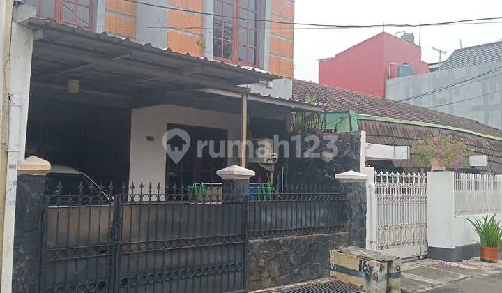 Dijual Rumah 2 Lantai 4KT di Rawamangun