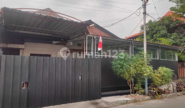 For Sale Marble Floor Corner House in Kayu Putih Pulo Gadung 1