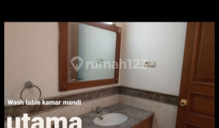 Dijual Rumah Bagus 3,5 Lantai Full Marmer di Rawamangun 2