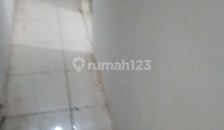 Dijual Kosan Butuh Renov Dekat Central Park SHM 2