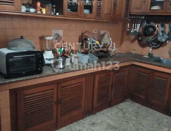 For Sale 2-Story Luxury House with 3-Car Garage in Pulo Asem, East Jakarta 2