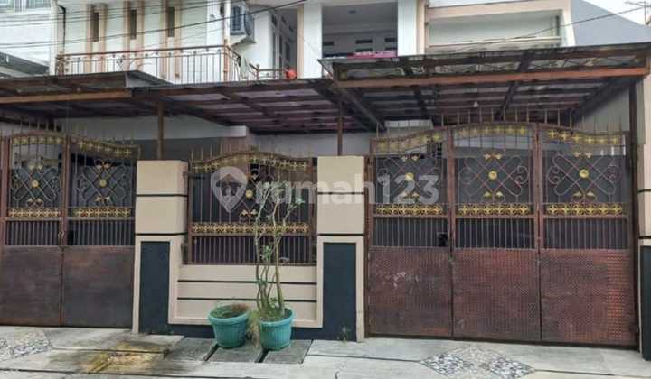 For Sale 1.5 Story House with SHM in Kelapa Gading, North Jakarta For Sale 1.5 Story House with SHM in Kelapa Gading, North Jakarta