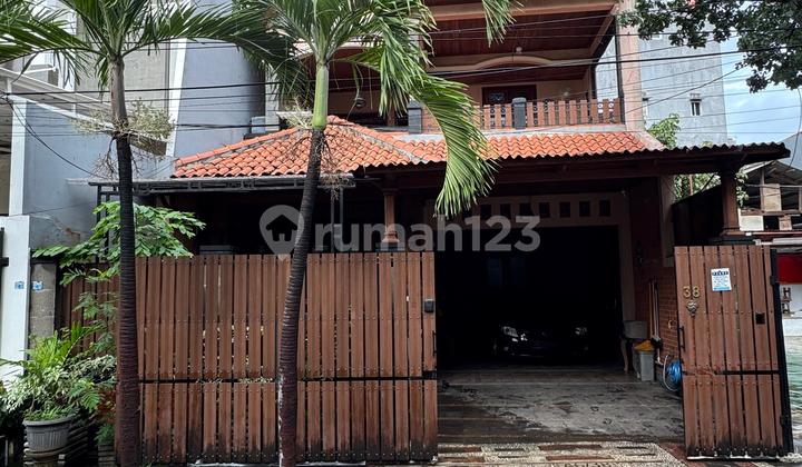Dijual Rumah Luas Semi Furnished di Koja Jakarta Utara