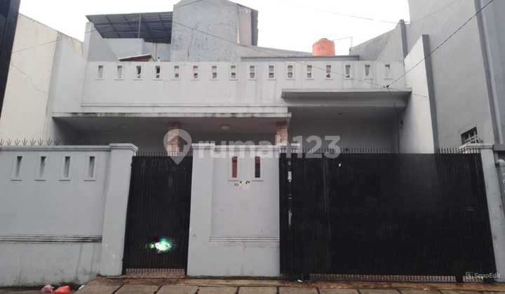 For Sale 1.5-Story House Suitable for Business Near ITC Cempaka Mas For Sale 1.5-Story House Suitable for Business Near ITC Cempaka Mas