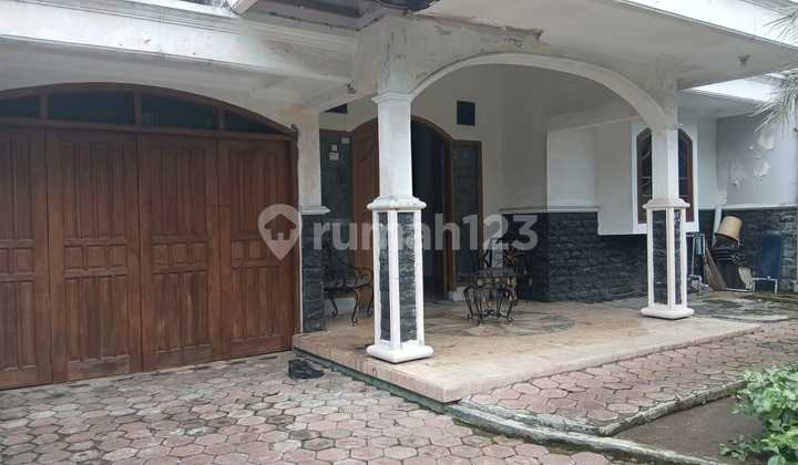 house for sale in a housing complex with a garden in South Purwokerto 2