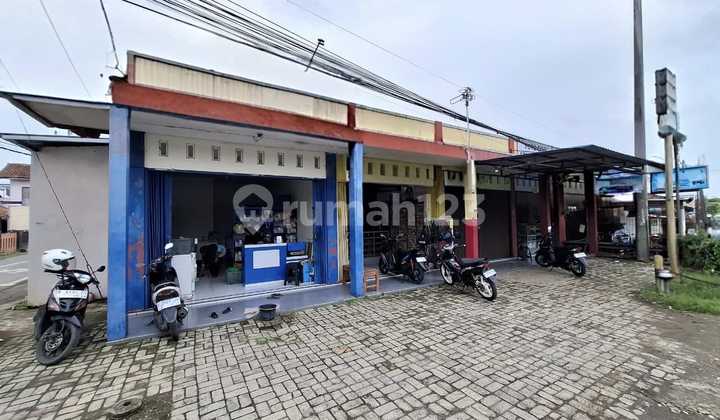 Dijual Kost 10 Pintu Ada 4 Kios di Tengah Kota Purwokerto Dijual Kost 10 Pintu Ada 4 Kios di Tengah Kota Purwokerto