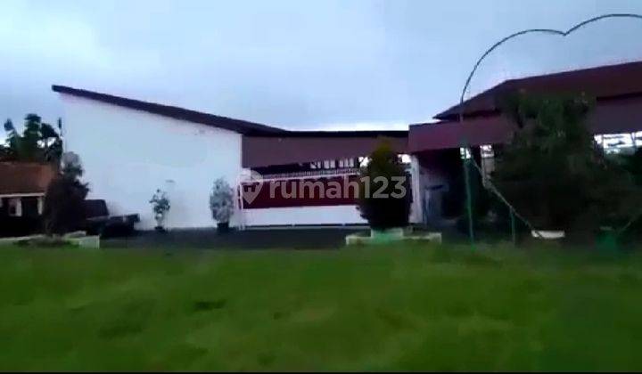 Rumah Dan Resto Dengan Udara Yang Sejuk di Daerah Baturaden