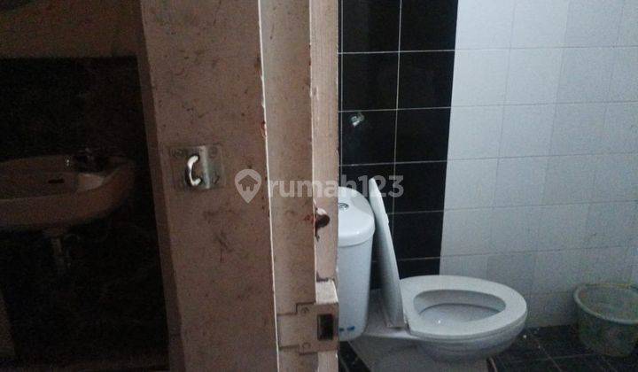 Ruko Dengan Area Luas + Parkiran di Purwokerto 7