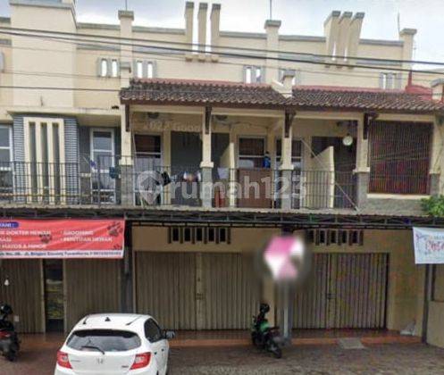 Disewakan Ruko 2 Lantai Ada Area Parkir di Purwokerto 1